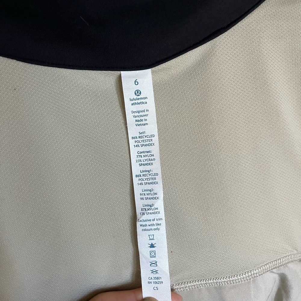 Lululemon windbreaker - Picture 8 of 9